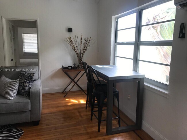 Building Photo - 1524 Euclid Ave