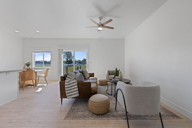 Building Photo - $500 off March rent. When you SIGN and MOVE IN, in March!!!! New St. Anthony Townhome with Unfini...