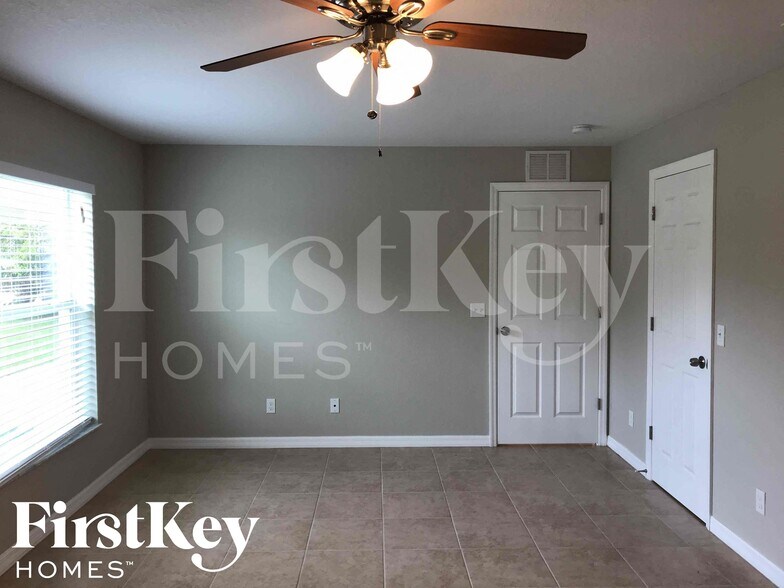 Building Photo - 6168 Lomax St