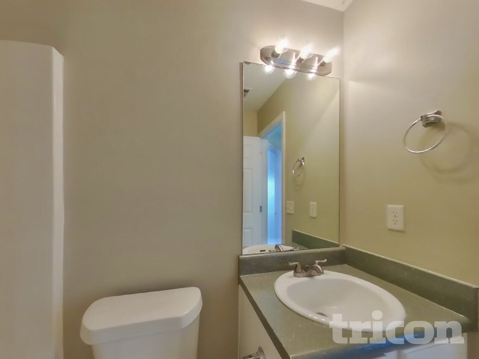 Building Photo - 2003 Bertha Ct