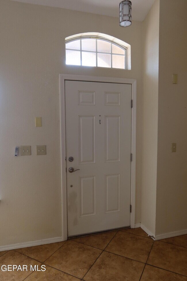 Building Photo - 12269 Sun Bridge Pl