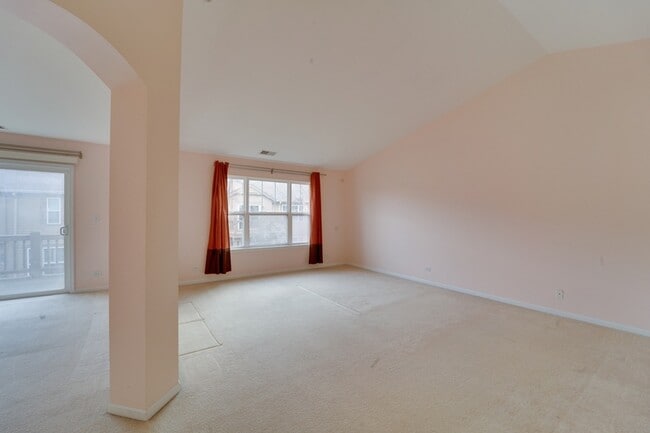 Building Photo - 1838 Crenshaw Cir