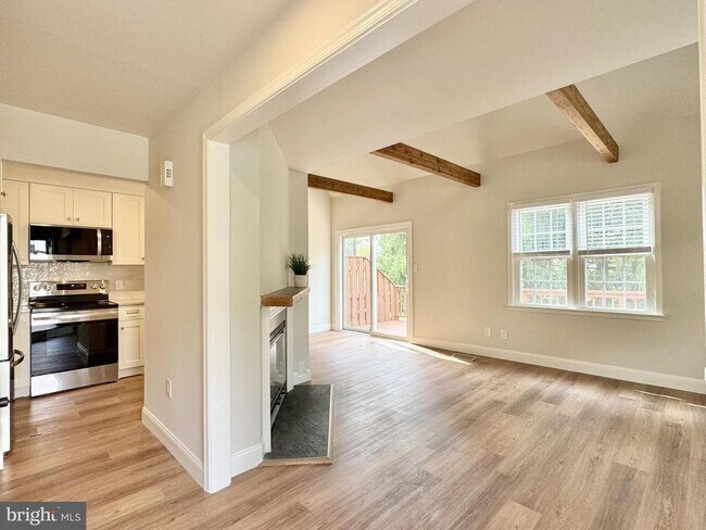Building Photo - 906 Pritchet Ct