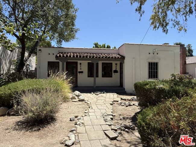 Building Photo - 92 S Sunnyslope Ave