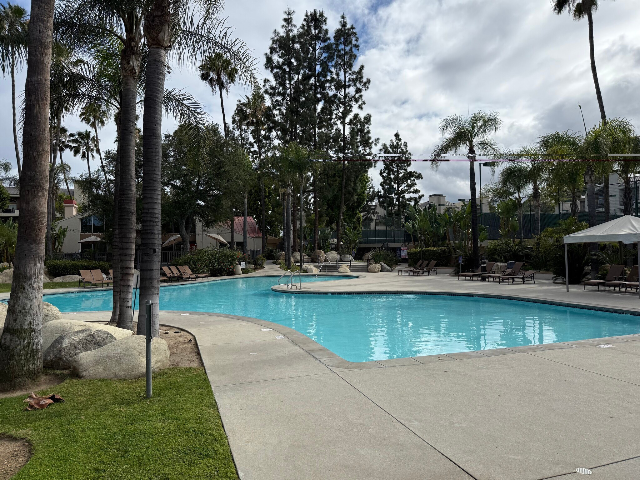 Building Photo - 21500 Burbank Blvd