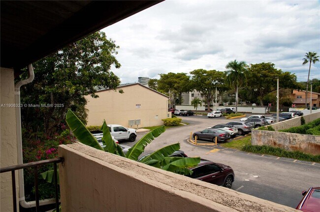 Building Photo - 19216 NE 25th Ave