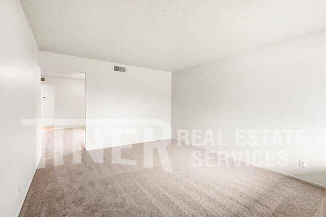 Building Photo - 10193 Crawford Way