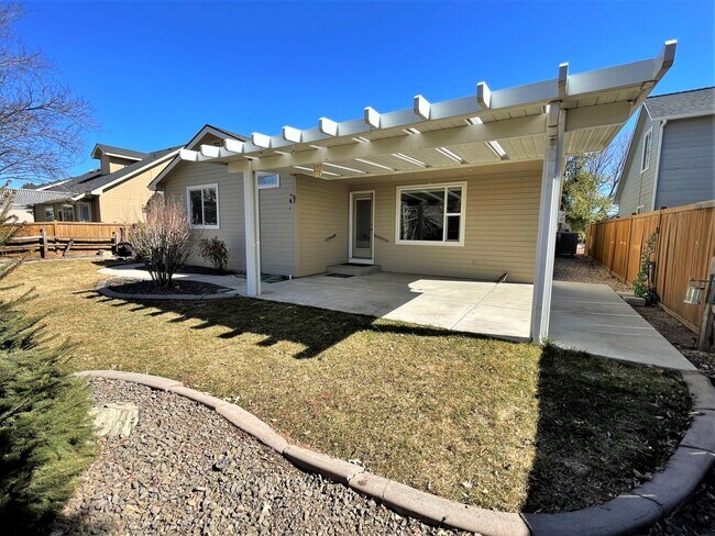 Building Photo - Beautiful 2 bed 2 bath home in the Woodbri...