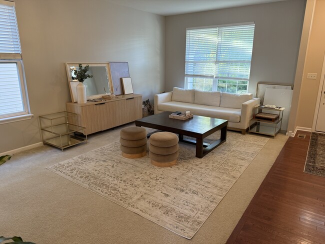 Building Photo - 2572 Retreat Cir