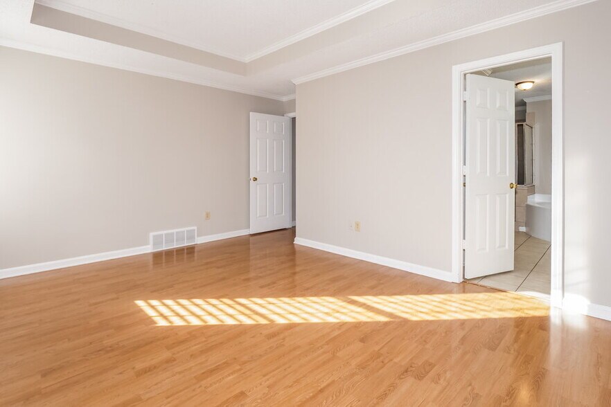 Building Photo - 8421 Trinity Rd