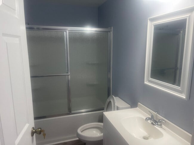 Building Photo - Now Available: Fully Renovated 6BR/4BA Home!