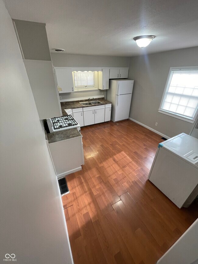 Building Photo - 3346 Hovey St