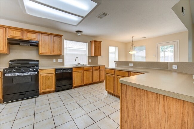 Building Photo - 3719 Cane Lake Dr