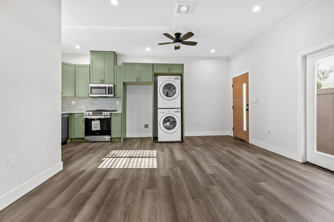 Building Photo - 6519 Coldwater Canyon Ave
