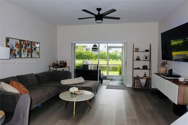 Building Photo - 16755 Hemingway Dr