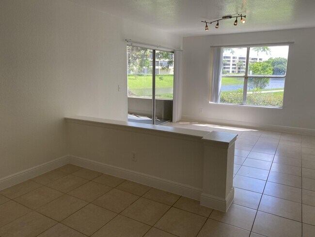 Building Photo - 1725 Palm Cove Blvd