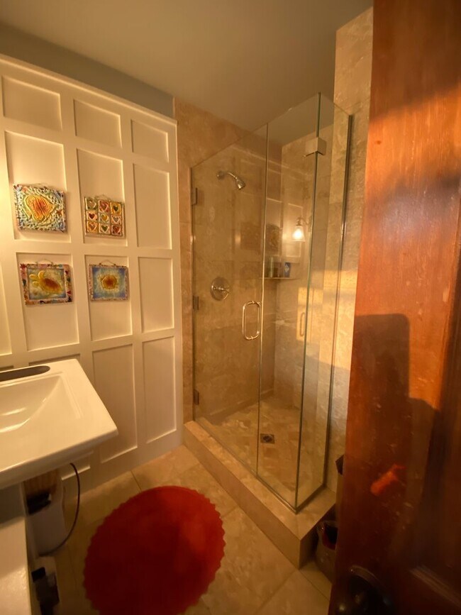 Building Photo - Coming Soon... Beautifully Updated Home in Central Location