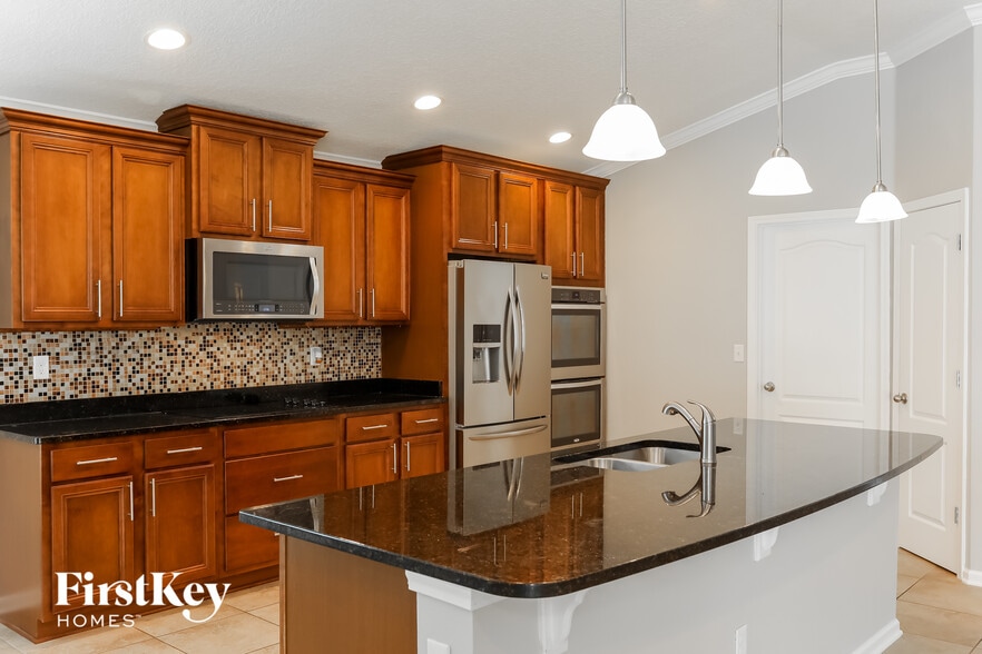 Building Photo - 1881 High Prairie Ln