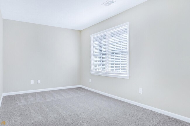 Building Photo - 2991 Brooks Dr