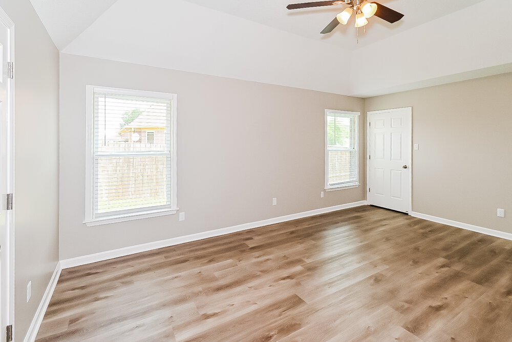 Building Photo - 5493 Kindle Creek Dr