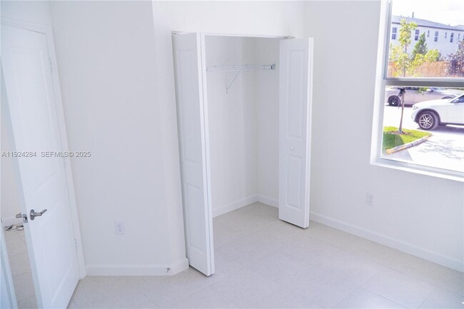 Building Photo - 27651 SW 155th Ct