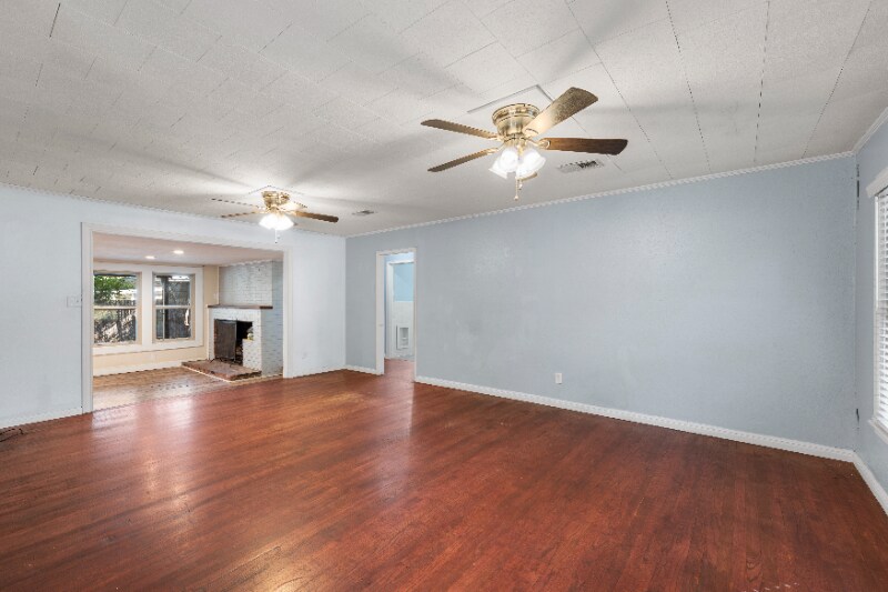 Building Photo - 1401 Springdale St