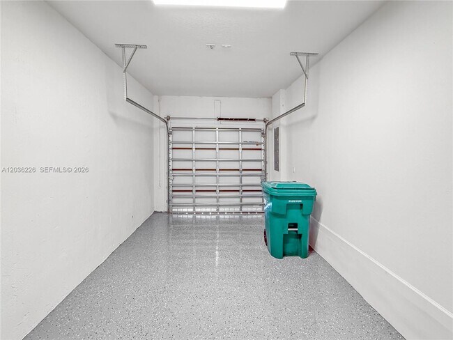 Building Photo - 3770 SW 50th Ave