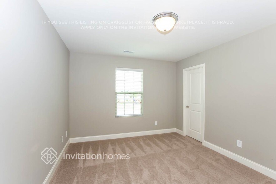 Building Photo - 5415 Roberta Crossing Dr