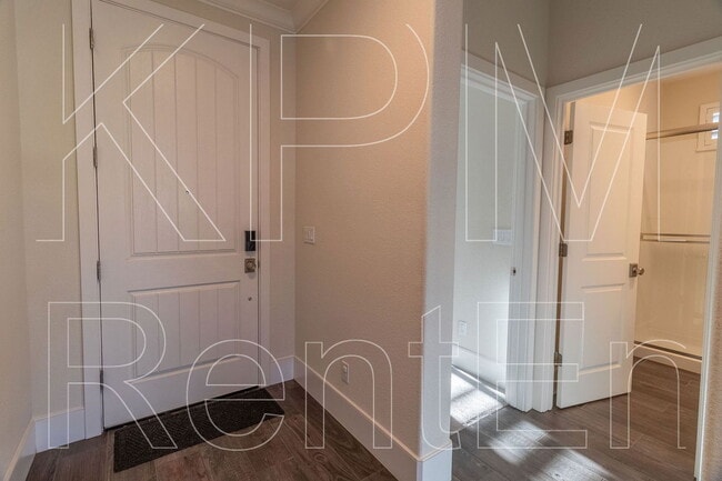 Building Photo - 10940 Portside Dr