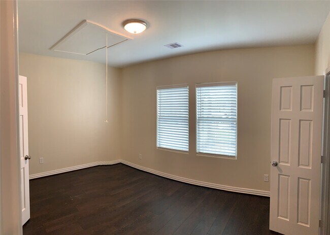 Building Photo - 4622 Haywood St