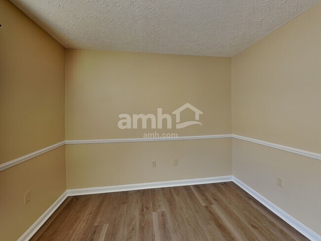 Building Photo - 10296 Manassas Ct