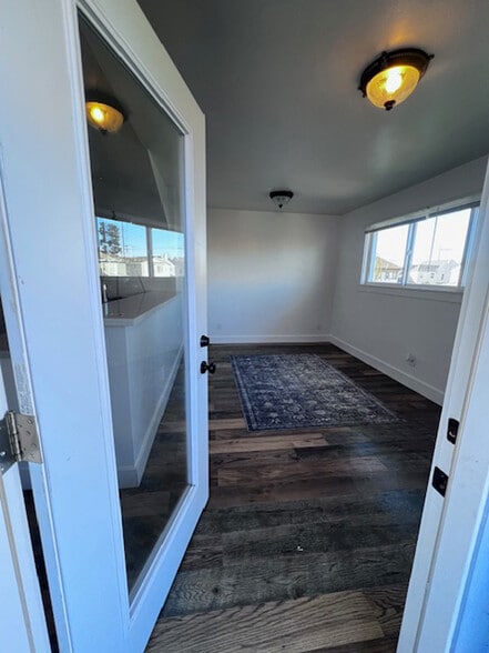 Building Photo - 722 30th St