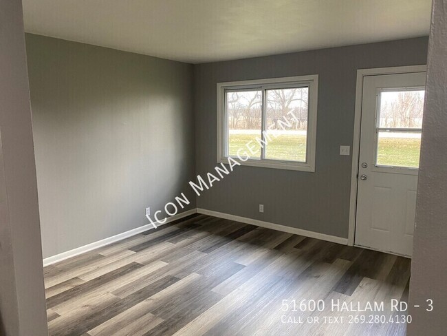 Building Photo - Mendon apartment for rent!