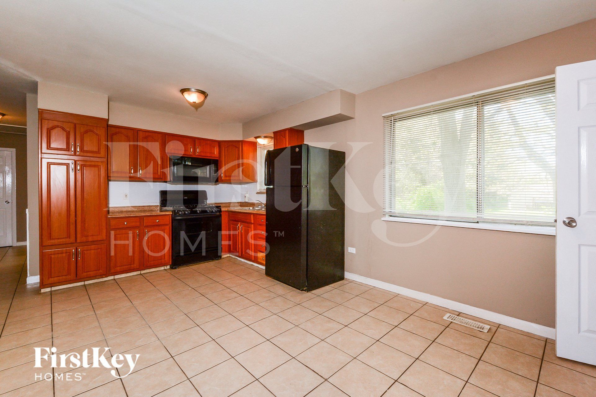 Building Photo - 712 Undercliff Dr