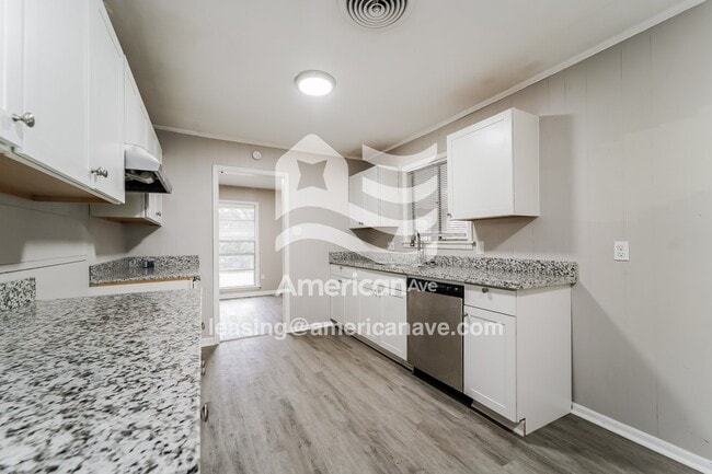 Building Photo - 1047 Garden Park Dr