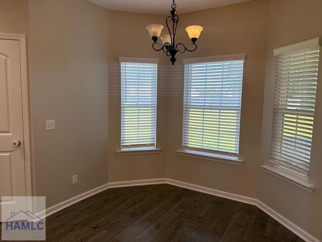 Building Photo - 50 Huntington Dr