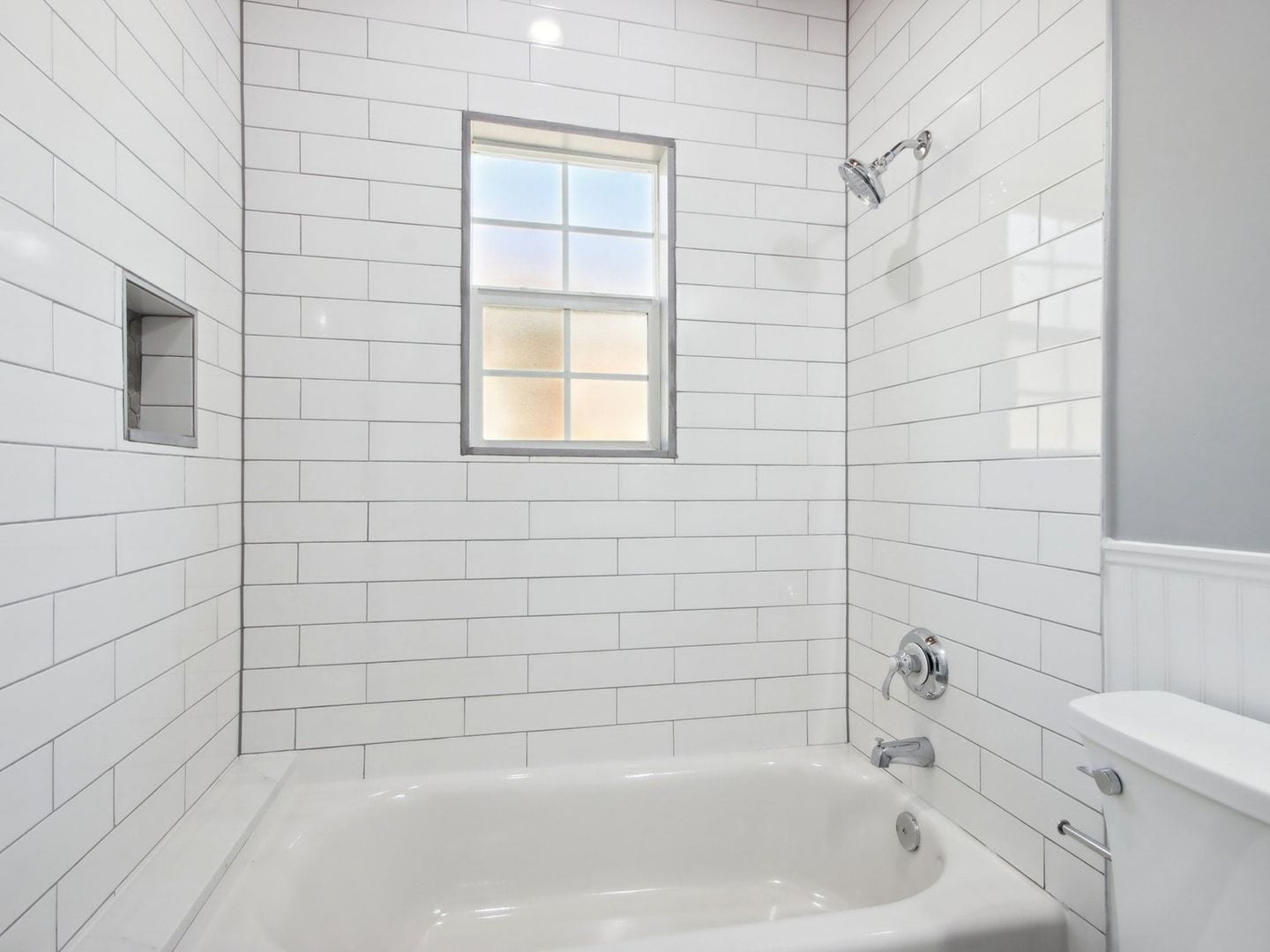 Building Photo - 1904 Calumet St