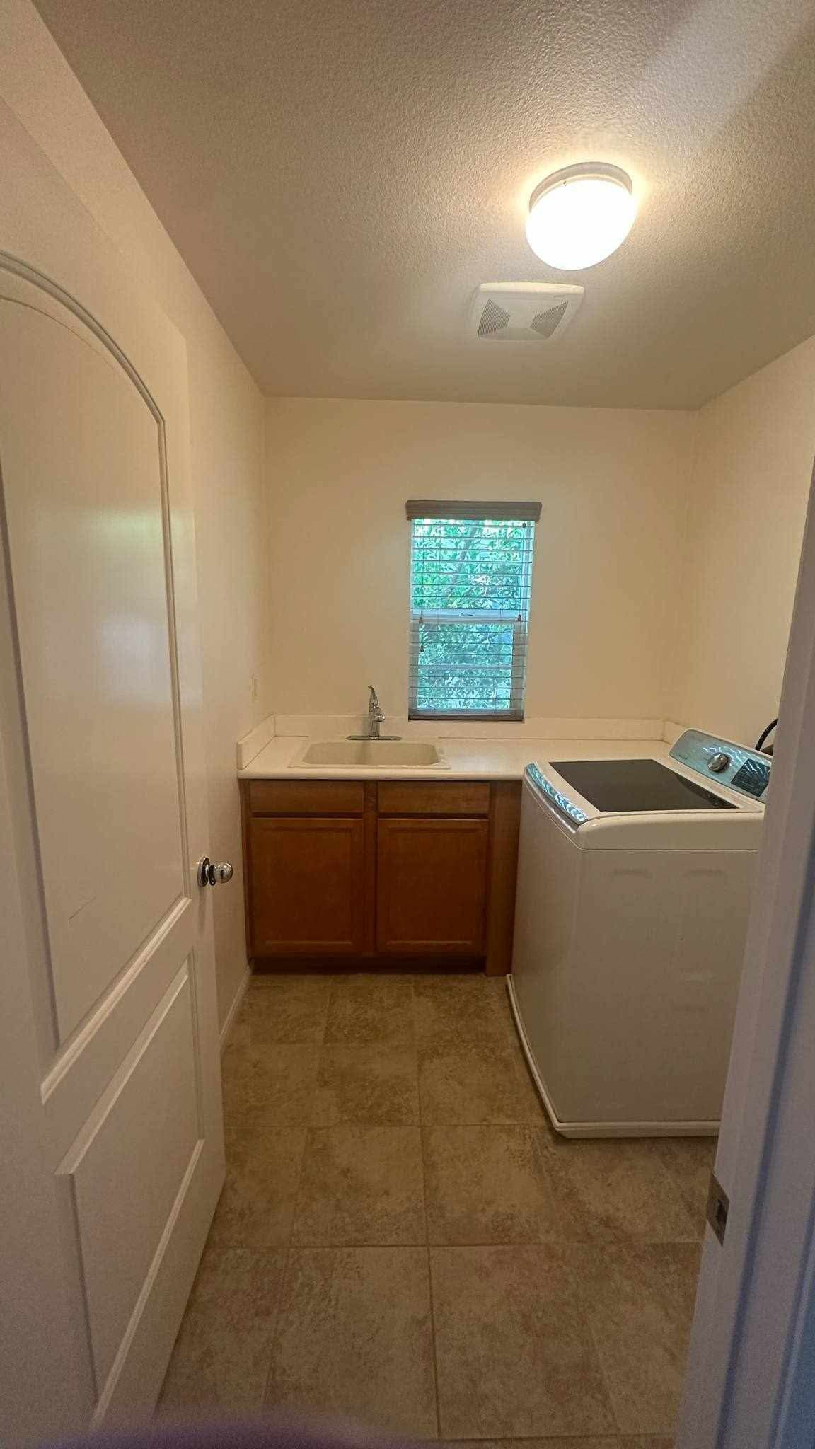 Building Photo - 31757 Paseo Peonia