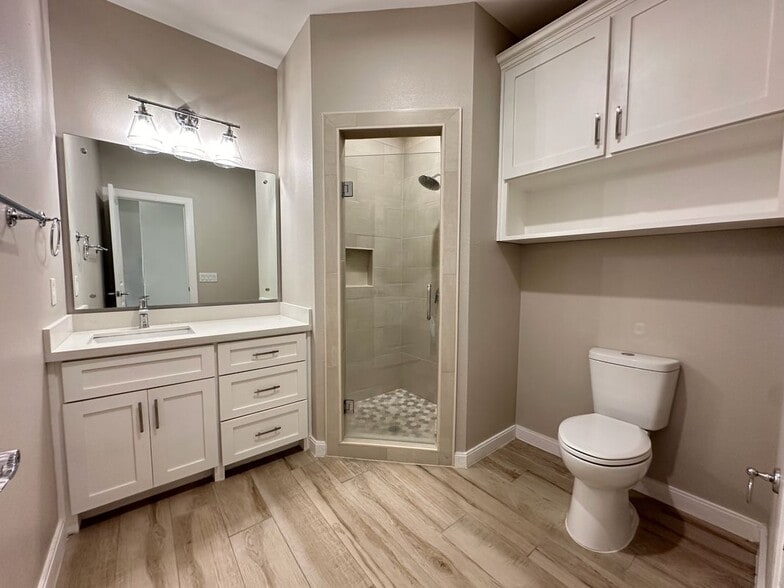 Building Photo - 2725 Kilgore Ave