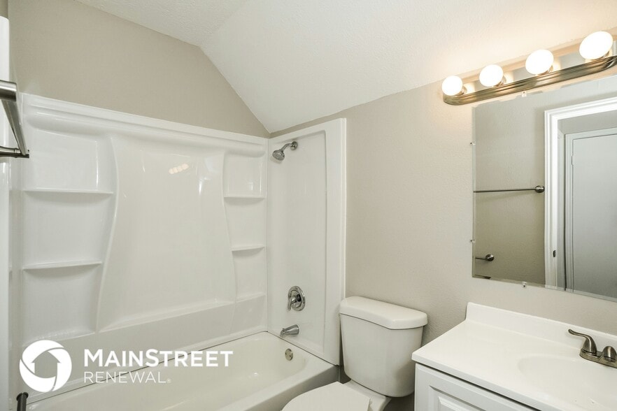 Building Photo - 8643 Silent Oaks