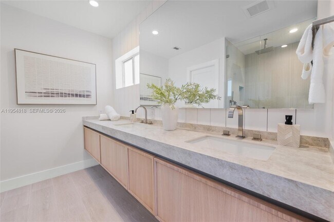 Building Photo - 7460 SW 126th St