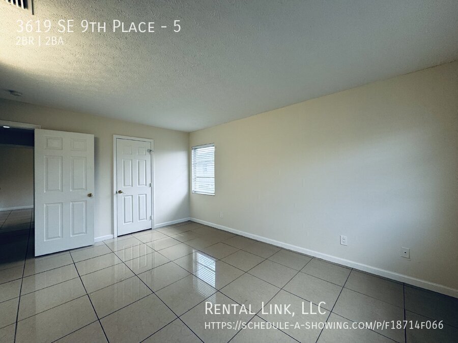 Building Photo - 3619 SE 9th Pl