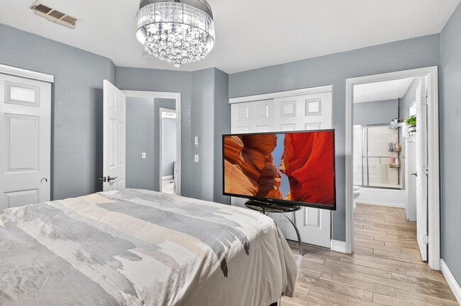 Building Photo - Charming Two Story Home Located in North Las Vegas