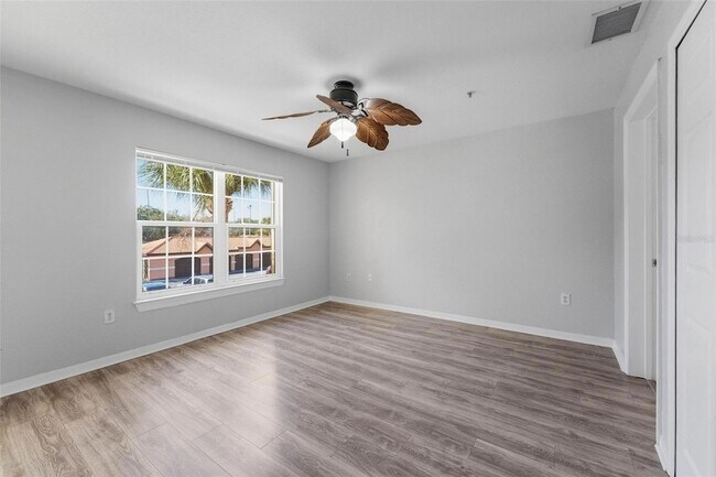 Building Photo - 5479 Vineland Rd