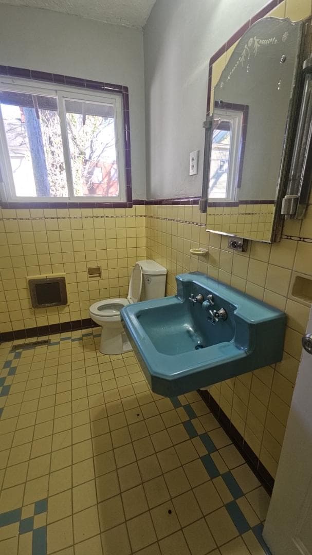 Building Photo - 123 Division Ave