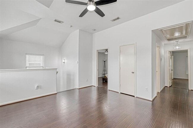 Building Photo - 14802 Dorray Ln
