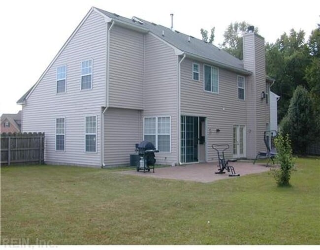 Building Photo - Oakbrooke Meadows