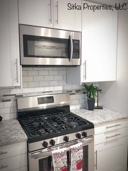 Building Photo - 7542 E 28th St