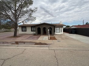 Building Photo - HOME FOR RENT IN ANTHONY TEXAS