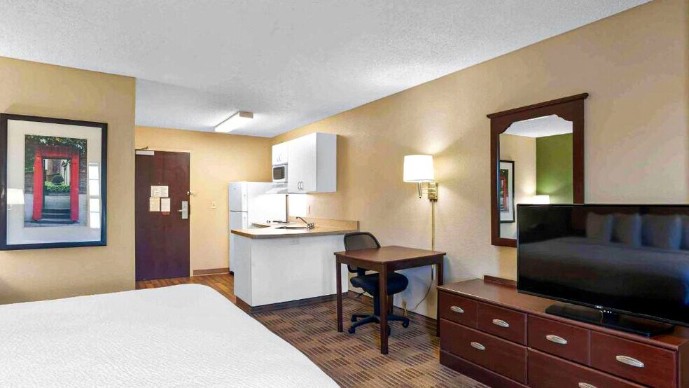 Building Photo - 4751 Governors House Dr SW